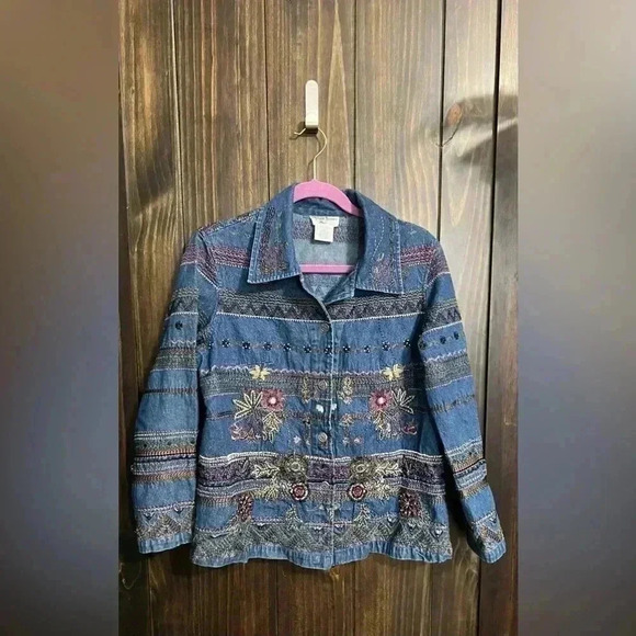 Vintage Floral Embroidered Denim Jacket. Perfect for Spring. Size:10/12 - Picture 3 of 12